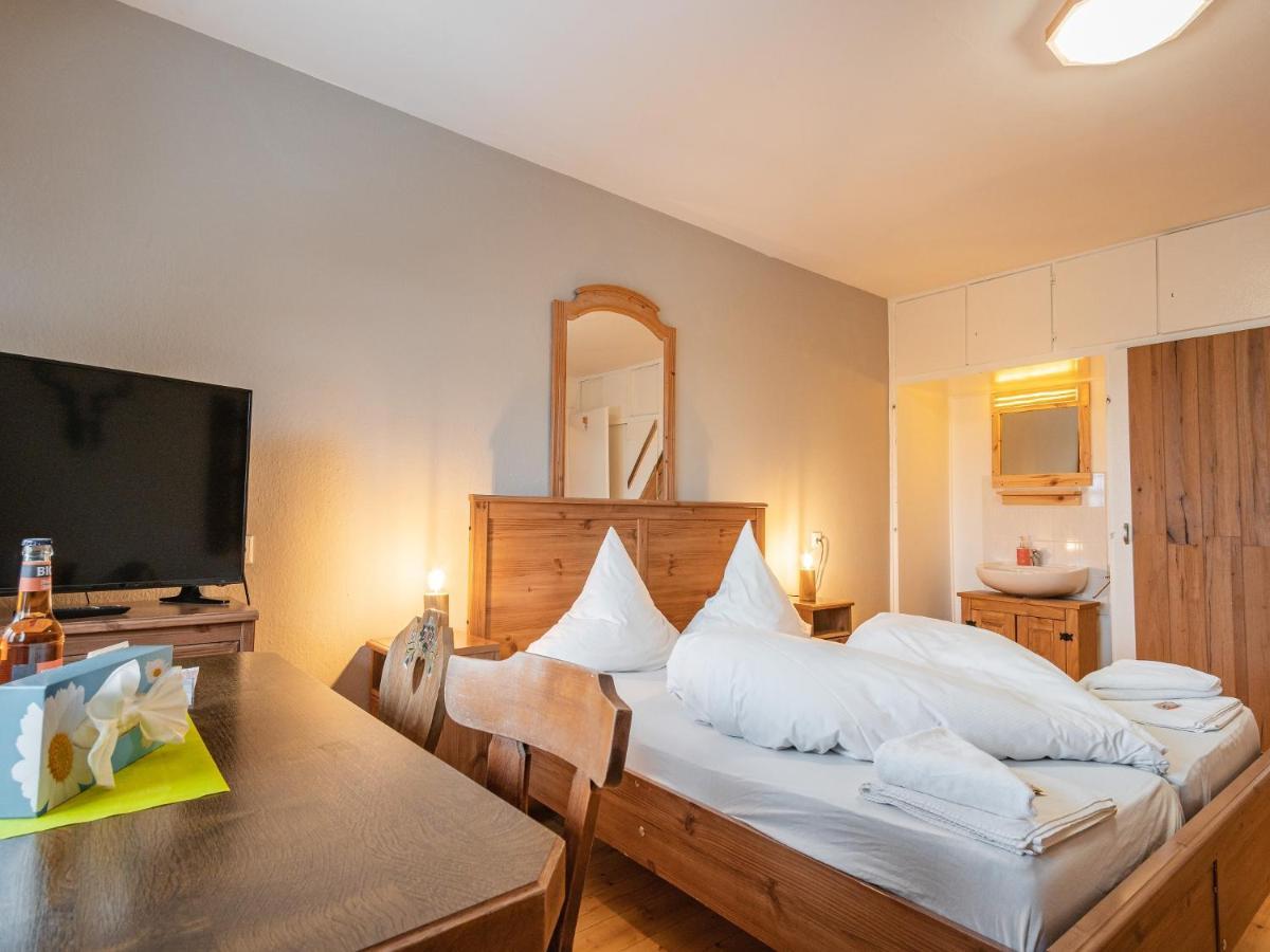 Hostel - Ron'S Guesthouse اوبرستدورف المظهر الخارجي الصورة